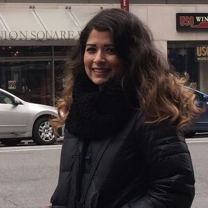 Meet your Posher, Amira